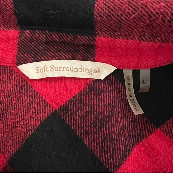 Soft Surroundings Red Black Buffalo Plaid Faux Leather Pocket Button Up Size L - Picture 9 of 10